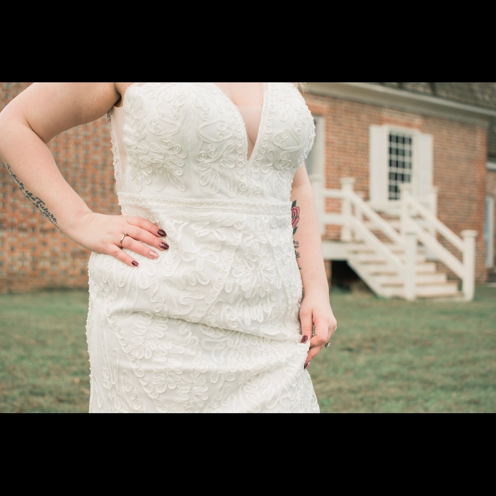 Wedding dress